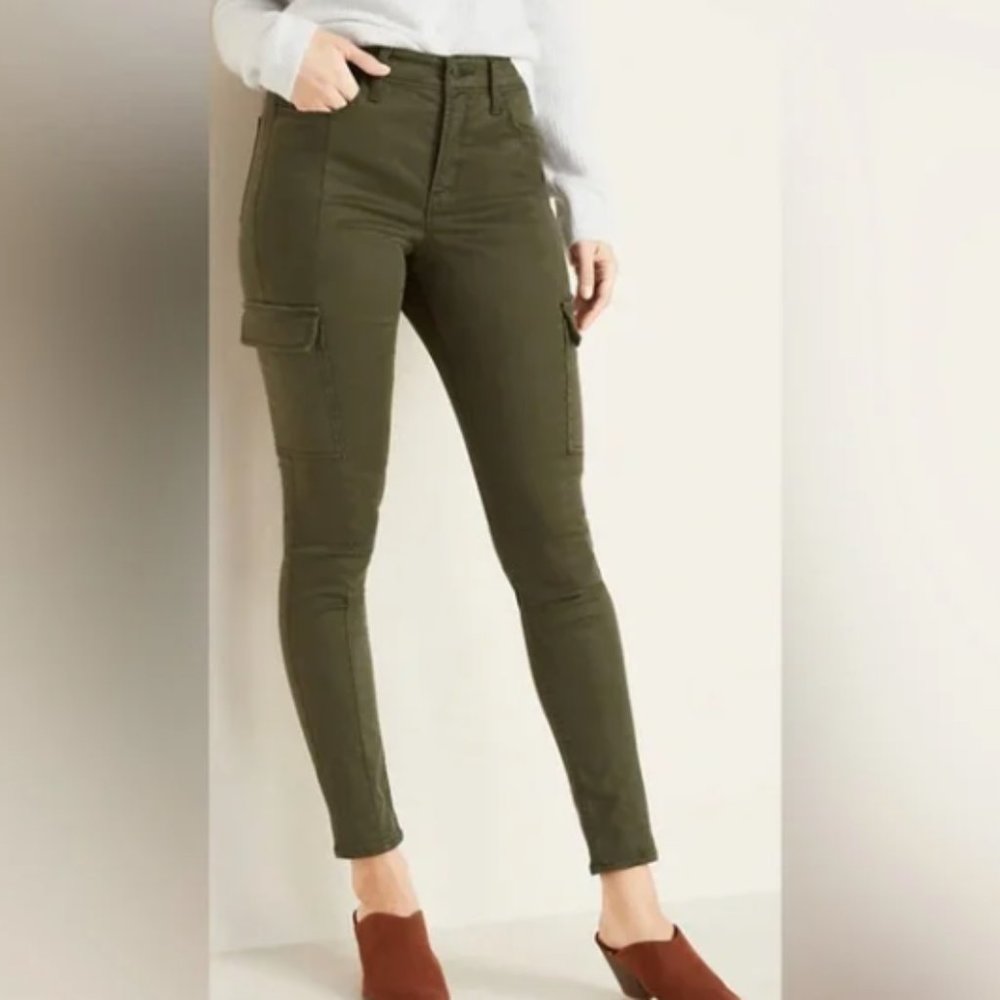 Old Navy Rockstar High Waist Super Skinny Cargo pants - 10 TALL